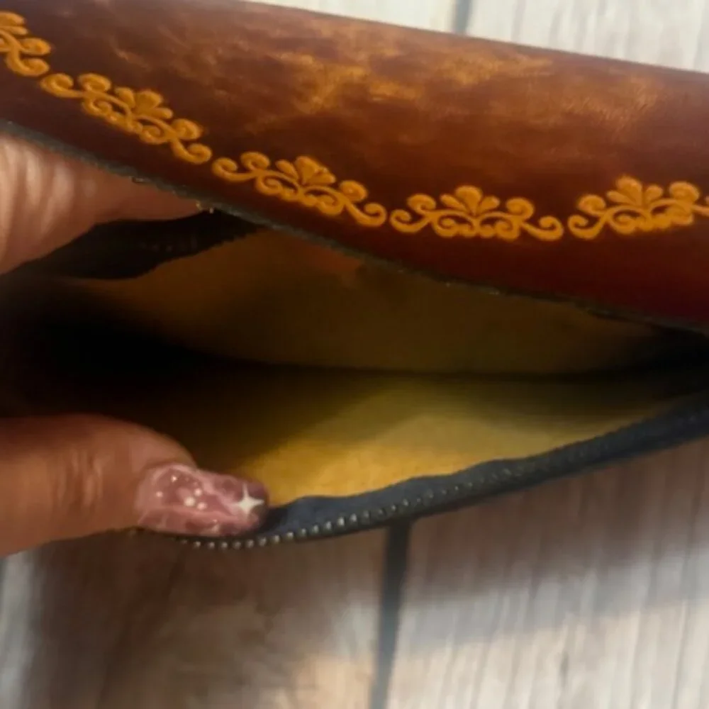Vintage Tooled Leather Trucker Wallet w/ Chain – Brown – NEW Old Stock